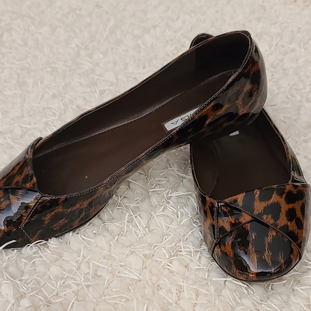 VIA SPIGA PATENT  LEOPARD BALLET FLATS 6.5M